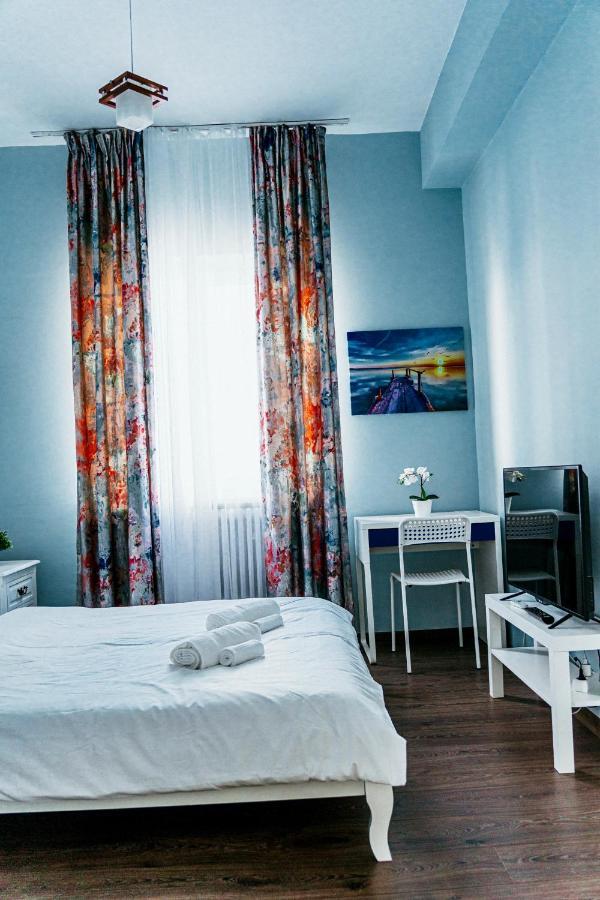 Hacienda Coltea - Cozy Old Town Apartaments Bukares Bagian luar foto
